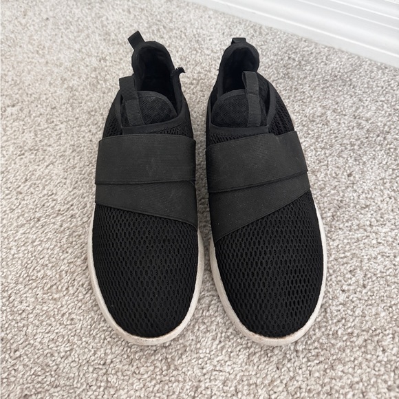 ALDO Black Fascia No Lace Sneakers - Picture 2 of 5